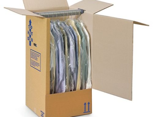Kleding veilig en kreukvrij verhuizen met golfkarton